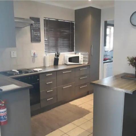 Appartamento Fancy Pansy Germiston Esterno foto
